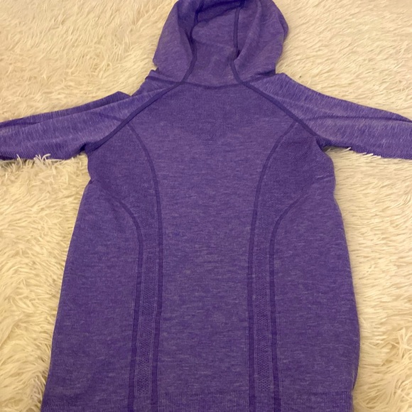 Barely worn ivivva long sleeve hodded tight fit athletic shirt - Picture 2 of 4